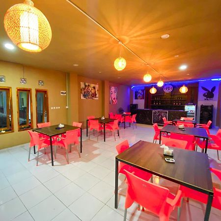 Fx72 Labuan Bajo Hotel Dış mekan fotoğraf