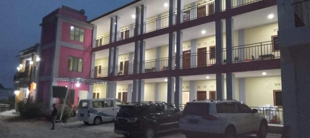 Fx72 Labuan Bajo Hotel Dış mekan fotoğraf