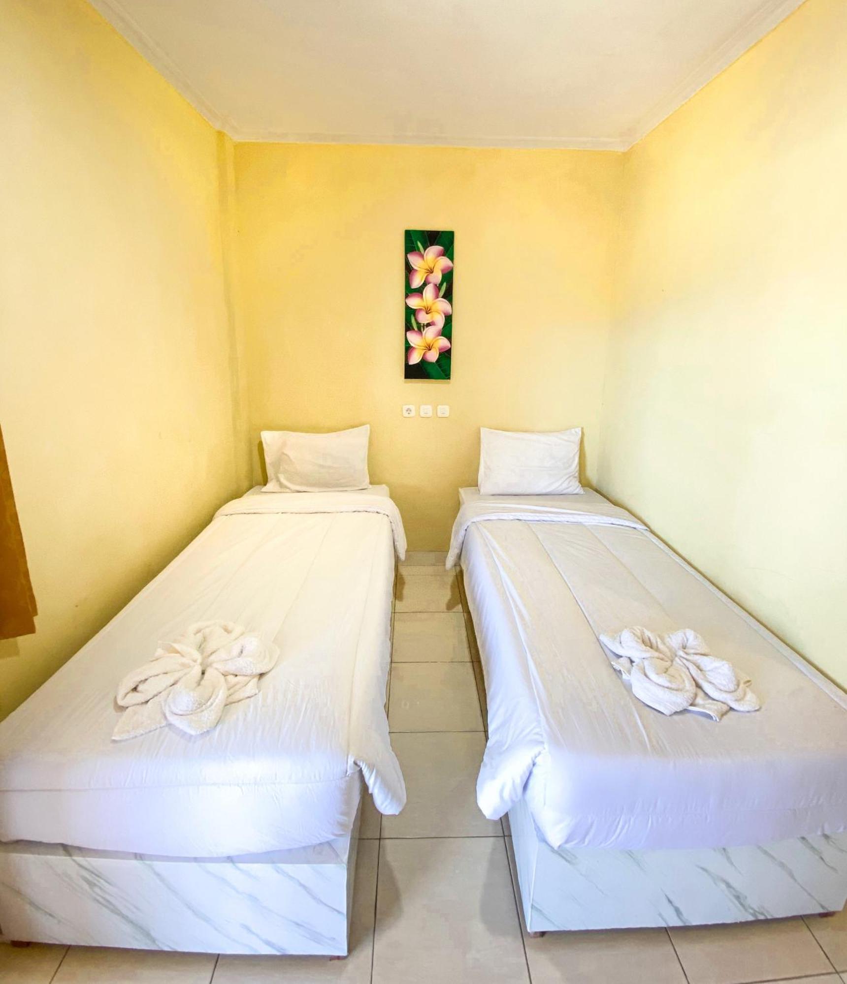 Fx72 Labuan Bajo Hotel Dış mekan fotoğraf
